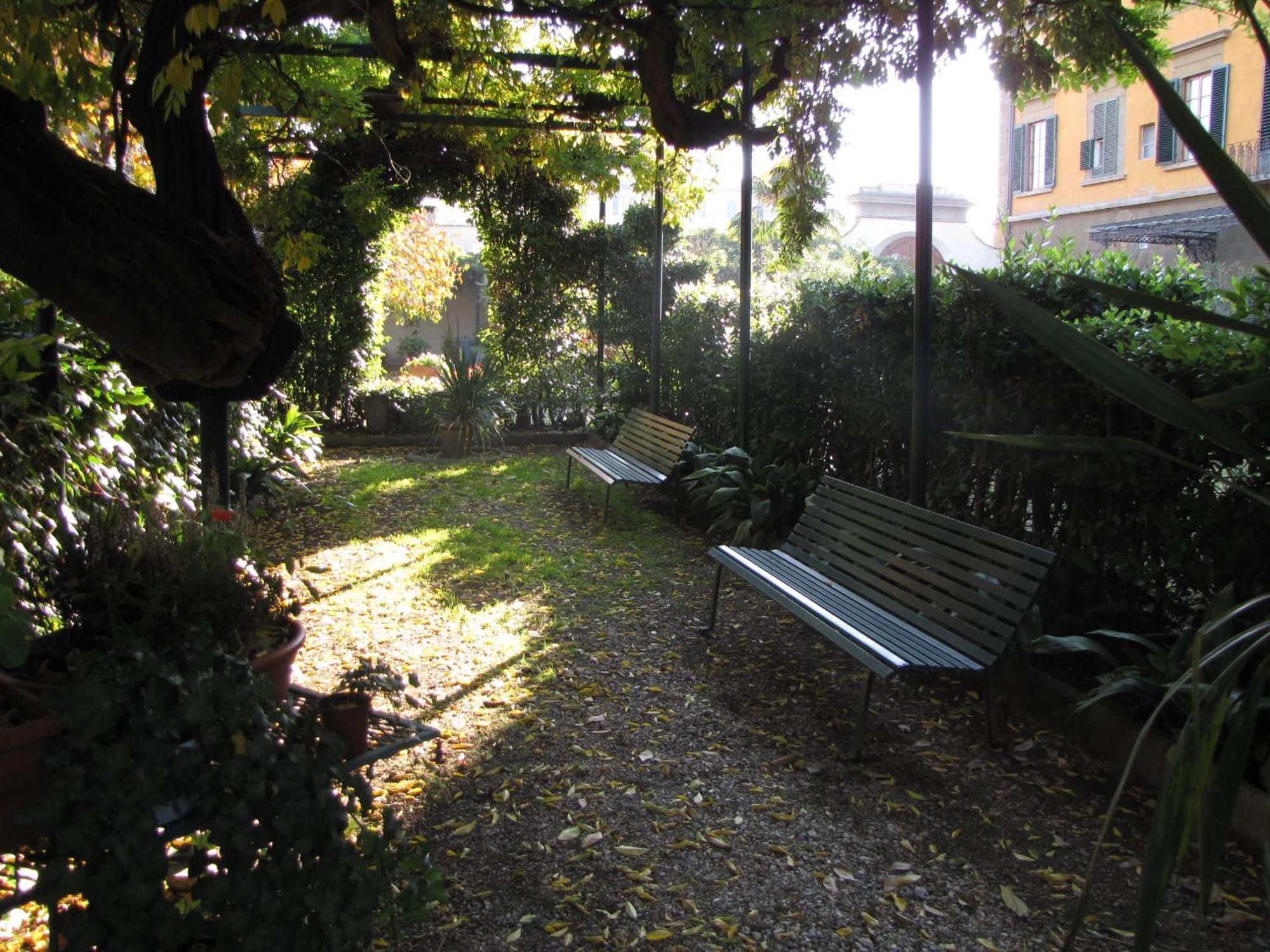 Casa Santo Nome Di Gesu Hotel Florence Exterior photo