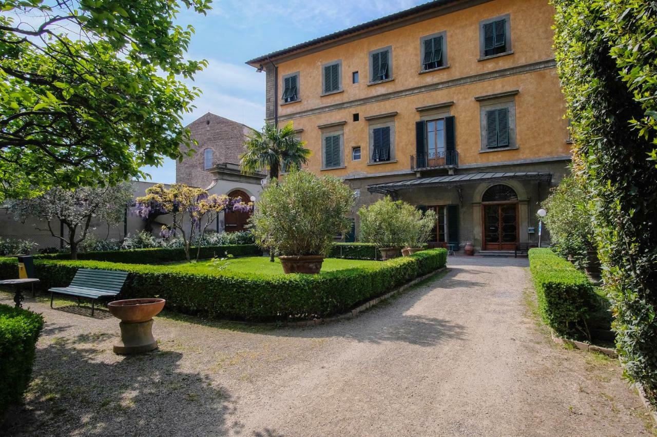 Casa Santo Nome Di Gesu Hotel Florence Exterior photo